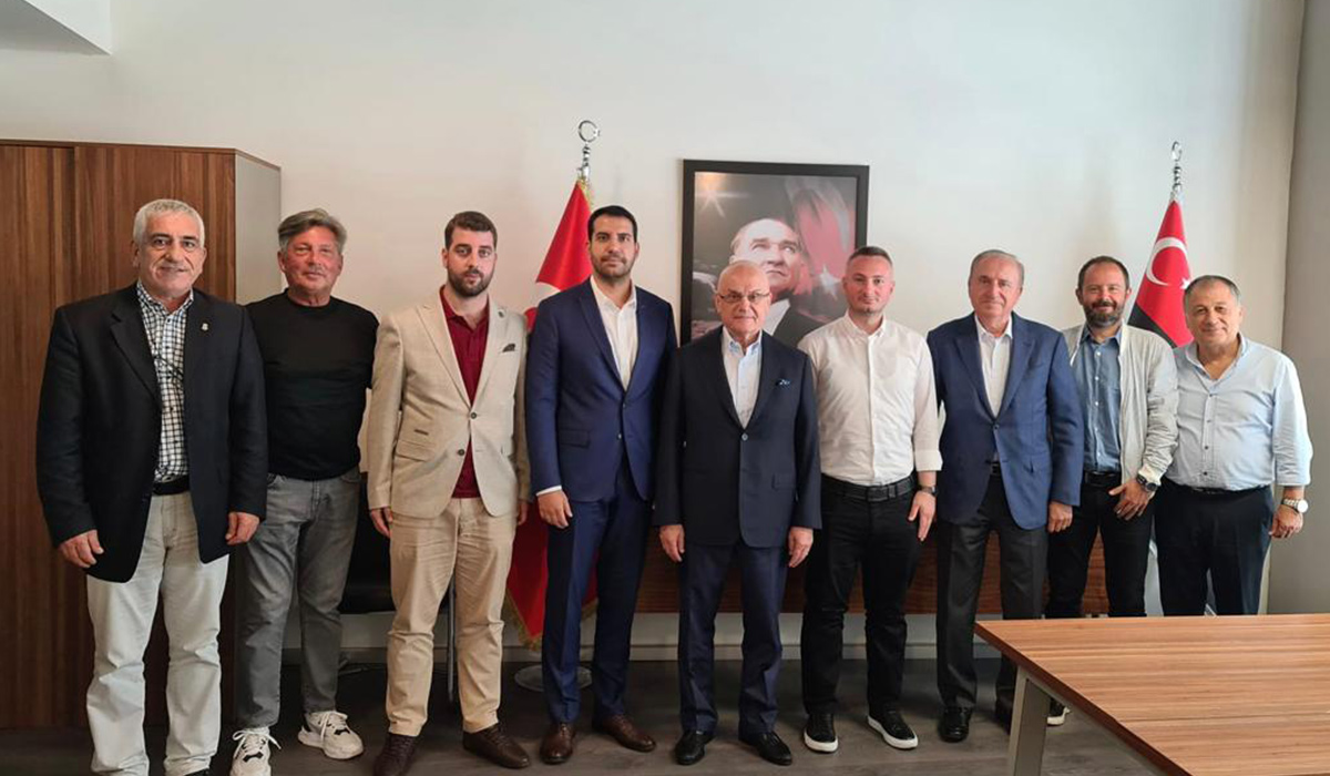 Beşiktaşlı yönetici Umut Şenol’un tweeti ortalığı karıştırdı