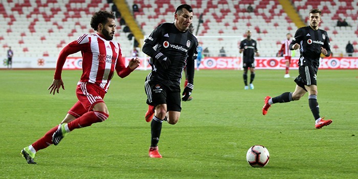 Beşiktaş’ta Gary Medel seferberliği