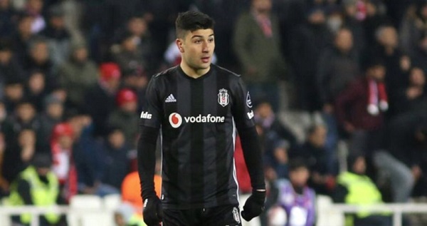 Beşiktaş’ta Güven Yalçın’a sürpriz talip