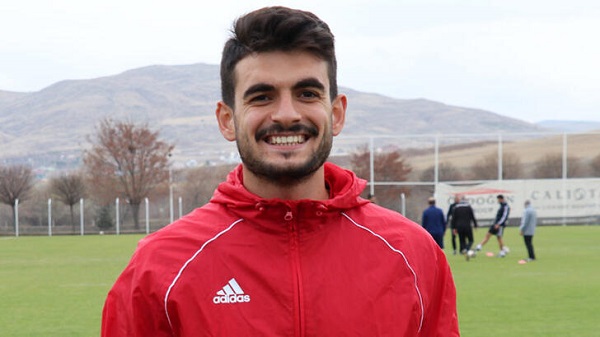 Fatih Aksoy, Süper Lig kariyerinin ilk asistini Beşiktaş’a karşı yaptı!