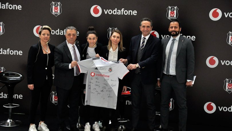 Ahmet Nur Çebi: Futbolumuz da kadınlarımıza emanet