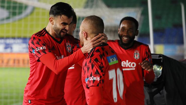 Beşiktaş forvetsiz de kazanıyor