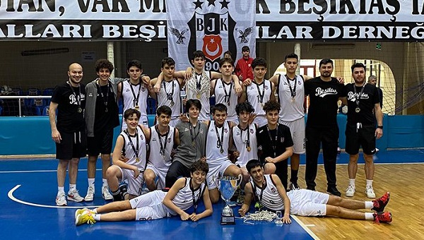 Beşiktaş’ın çocukları Türkiye Şampiyonu oldu!