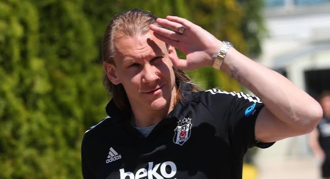 Beşiktaş’tan ayrılmıştı! Domagoj Vida’nın yeni adresi belli oluyor.